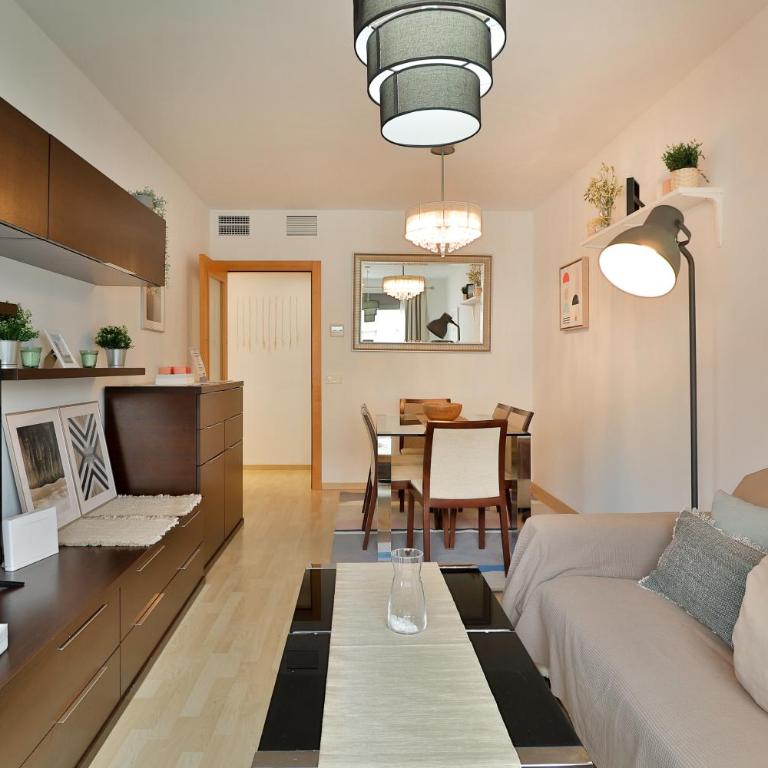 C13 Seaside Málaga with pool and parking - Two-Bedroom Apartment - 2