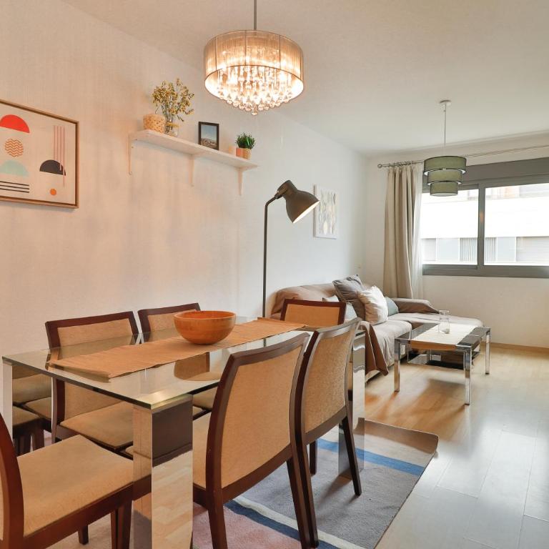 C13 Seaside Málaga with pool and parking - Two-Bedroom Apartment - 10
