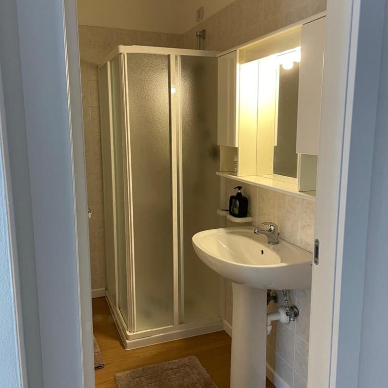 Residence Milan - Agenzia Arcobaleno - Appartamento con 1 Camera da Letto (5 Adulti) - 4