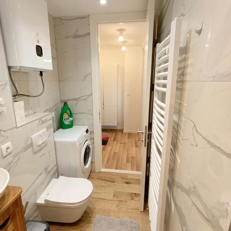 LuxApart Cobanija City Centar free garage parking - Deluks Apartman - 25