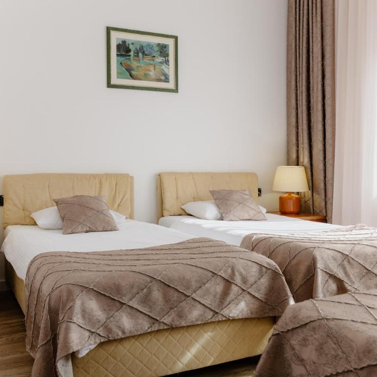 Hotel N - Triple Room - 7
