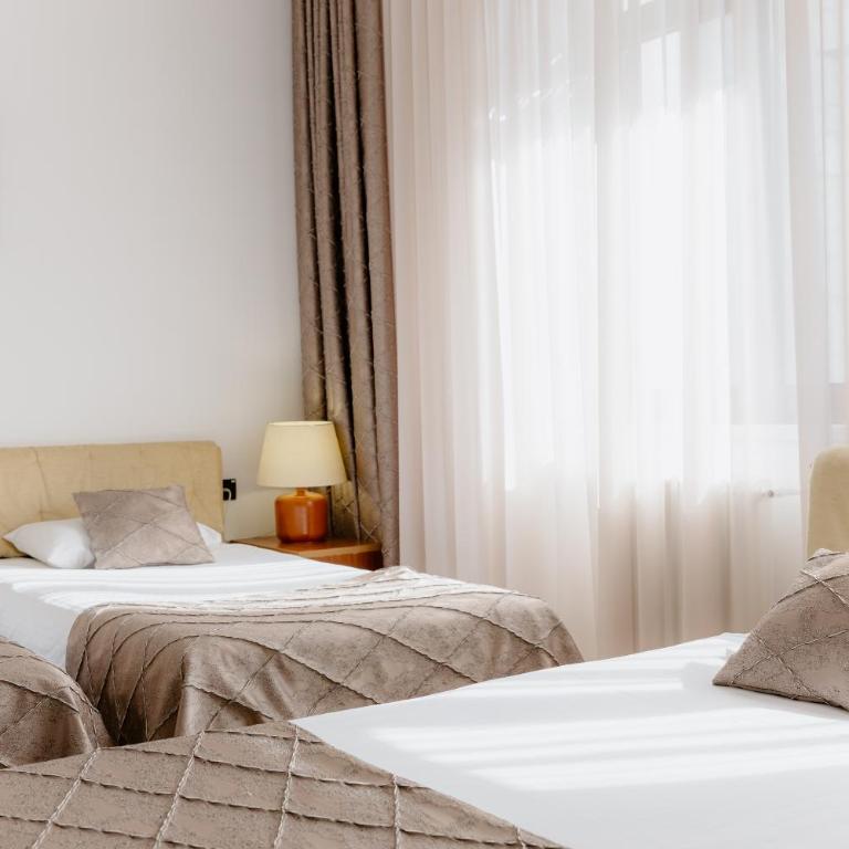 Hotel N - Triple Room - 2
