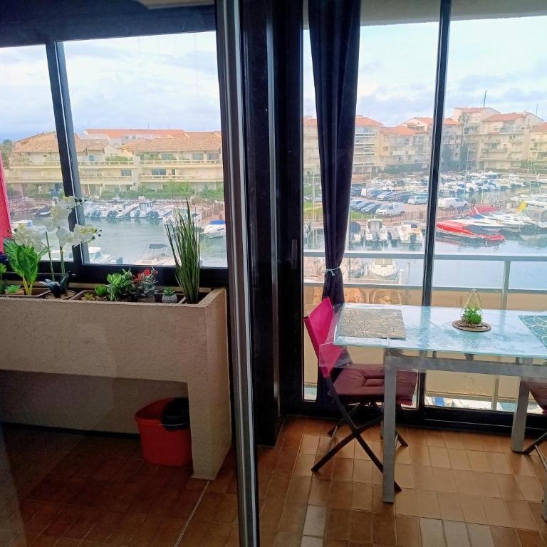Studio confortable vue sur le port, avec balcon et parking - Studio mit Meerblick - 11