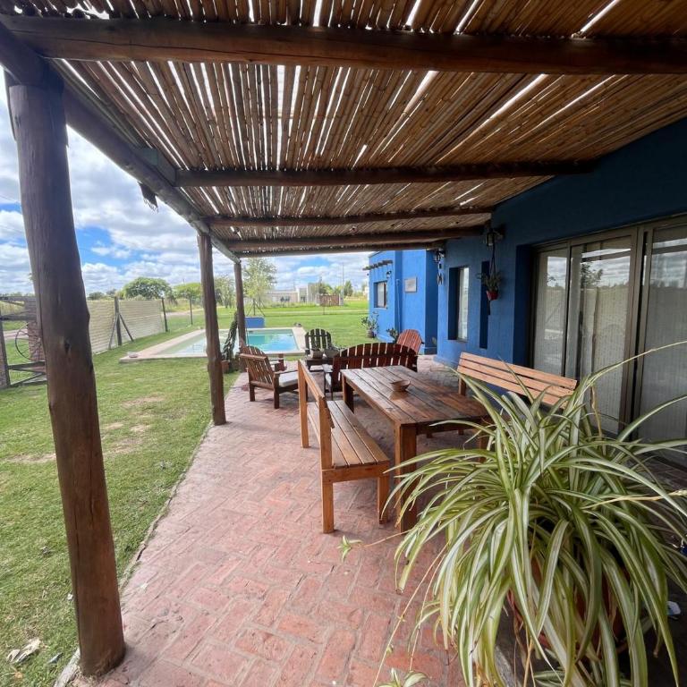 Casa Azul Roldan - Two-Bedroom House - 12