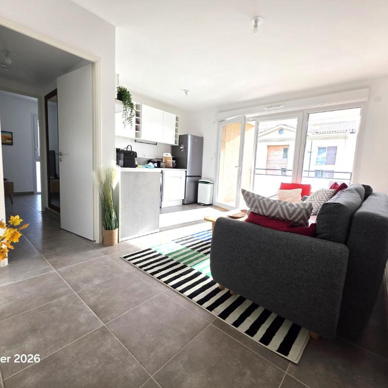 Spacieux appartement dans résidence avec piscine - Two-Bedroom Apartment - 6
