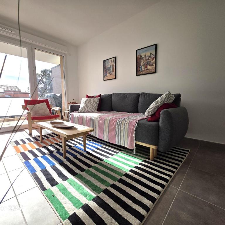 Spacieux appartement dans résidence avec piscine - Two-Bedroom Apartment - 4