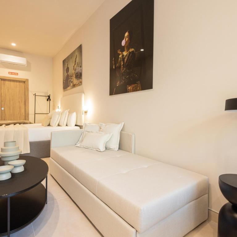 Loft Valencia - B 1-6 Smart Access & Urban Calm - Studio Apartment with Queen Bed - 5