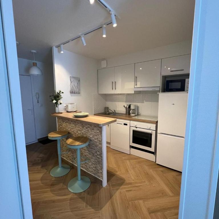 Sphinx Résidences - Tempologis Mémorial - Two-Bedroom Apartment - 2