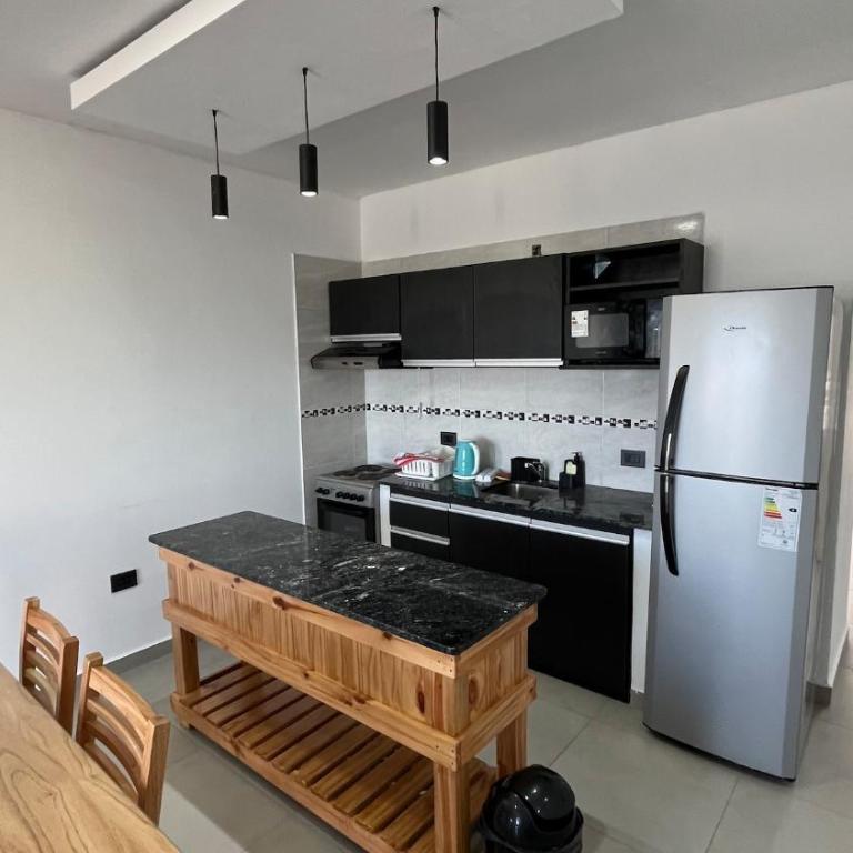 Departamento Frente al Mar en Pleno Centro con parrilla privada 2 - Apartamento de 2 dormitorios con vistas al mar - 4