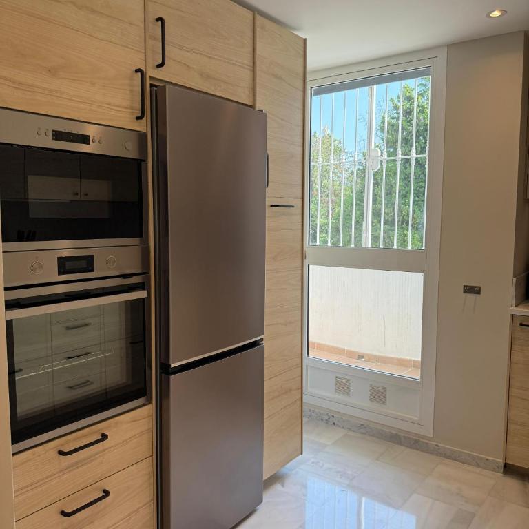 West-Facing Penthouse Roof Terrace Overlooking Pool Walk to Tennis and Golf - Apartamento de 2 dormitorios - 18