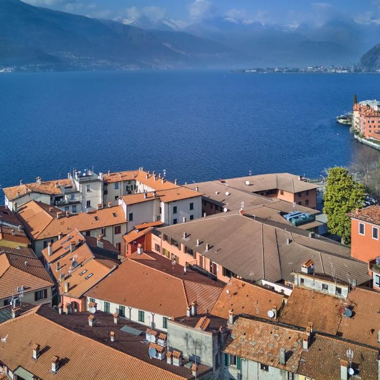 Daniel House - Lake and ferry terminal 1 minute walk, in the heart of Bellano - Appartamento con Balcone - 48