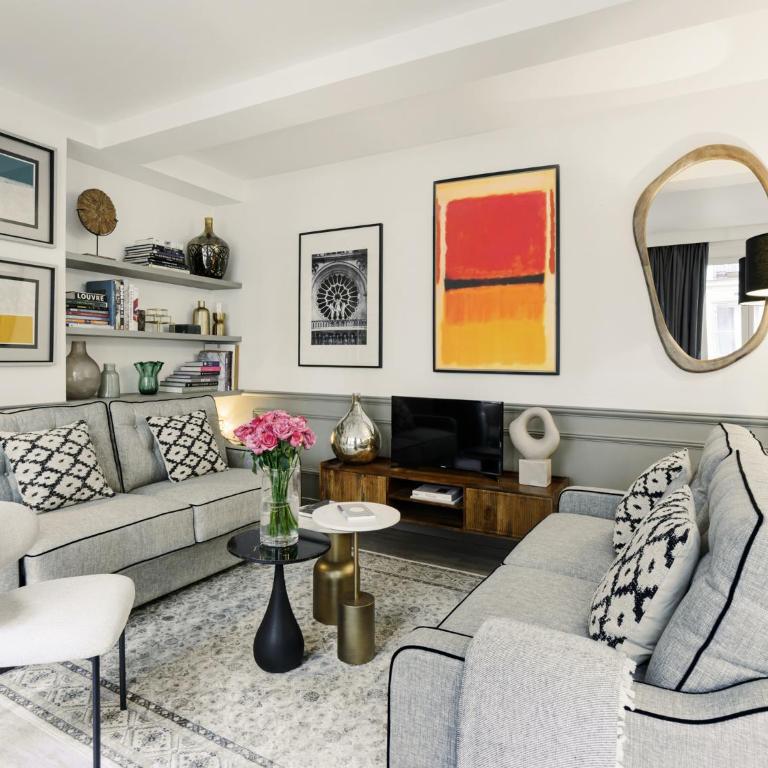 LivinParis - Luxury 3 Bedrooms Le Marais I - Three-Bedroom Apartment 1 - 2