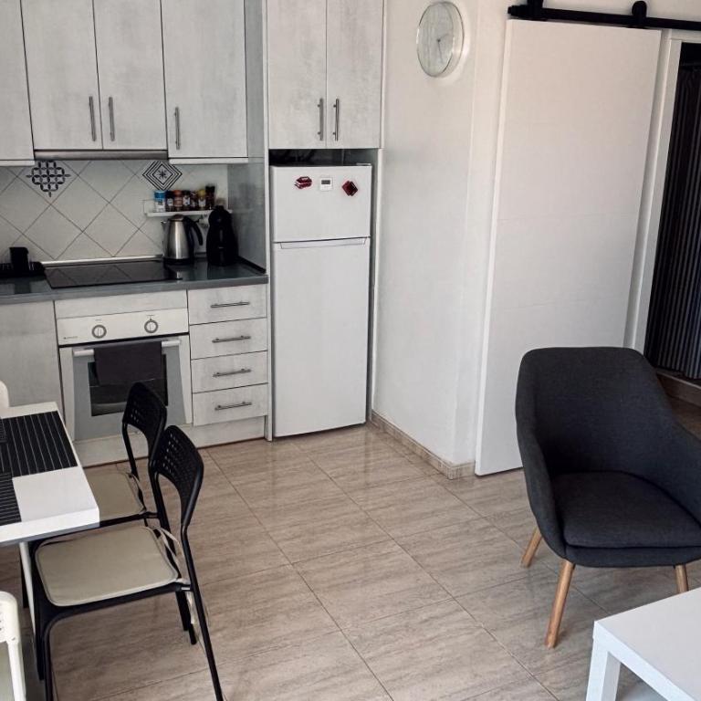 Cozy apartment overlooking Cabo Roig strip - Apartamento de 2 dormitorios con vistas a la piscina - 16