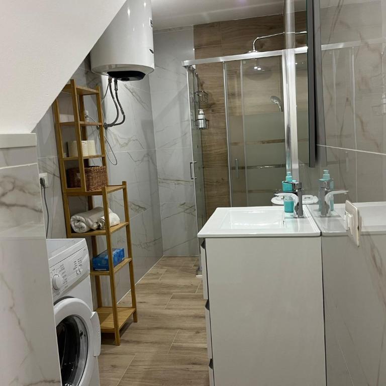 Alice Home - One-Bedroom Apartment - 17