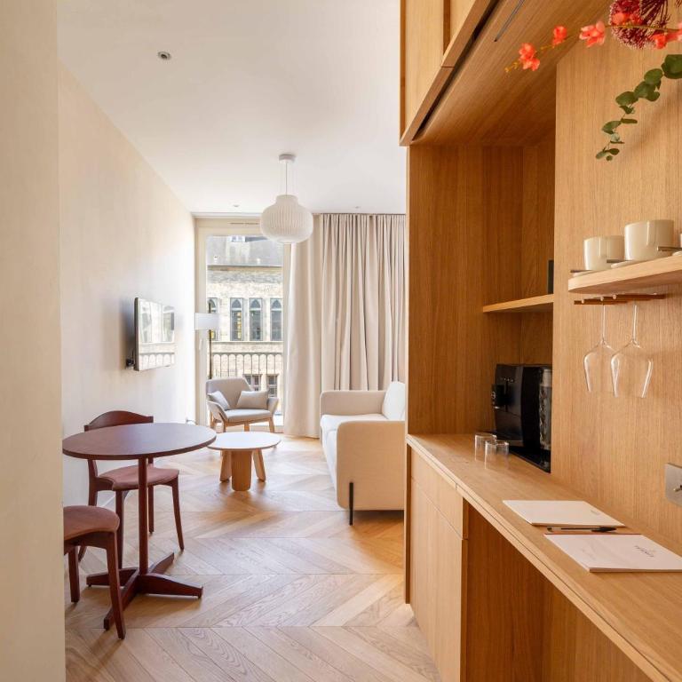Boutique-Hôtel Le N3 par Champagne Thiénot - Chambre Triple Exécutive - 4