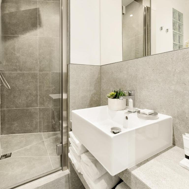 LivinParis - Luxury 3 Bedrooms Le Marais I - Three-Bedroom Apartment 2 - 19