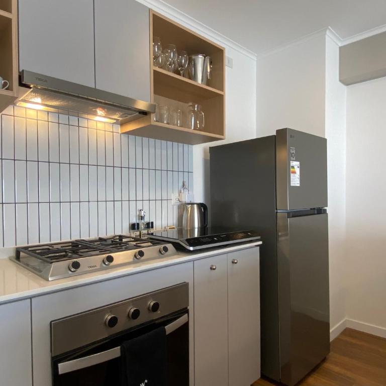 Polo Living in Miraflores by Wynwood House - Two-Bedroom Deluxe Apartment with Balcony - 14