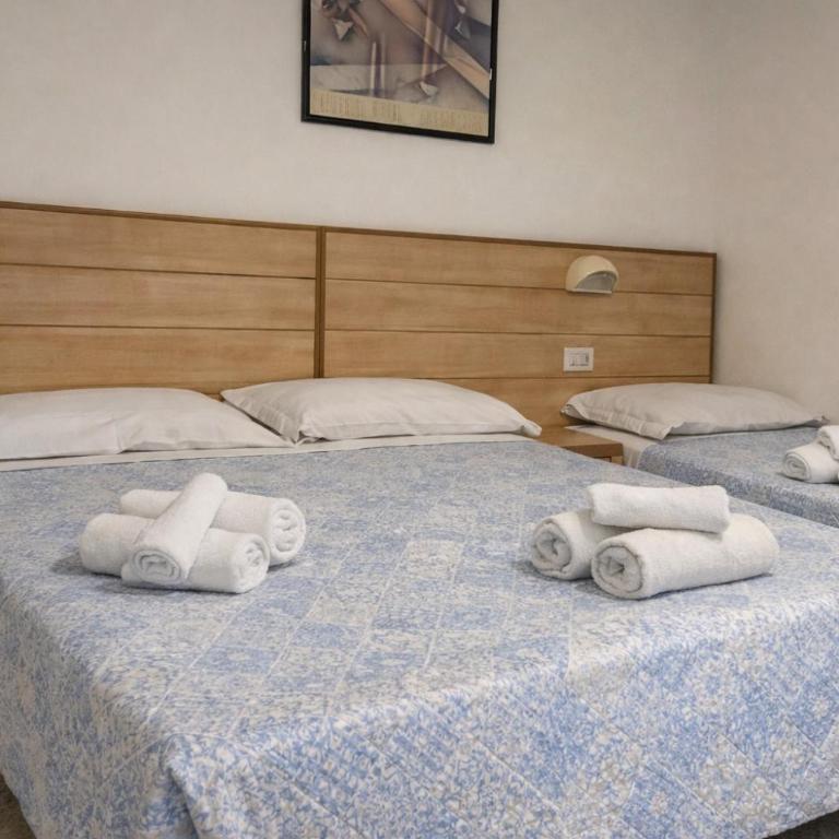 Hotel Brezza - Camera Tripla Comfort - 11