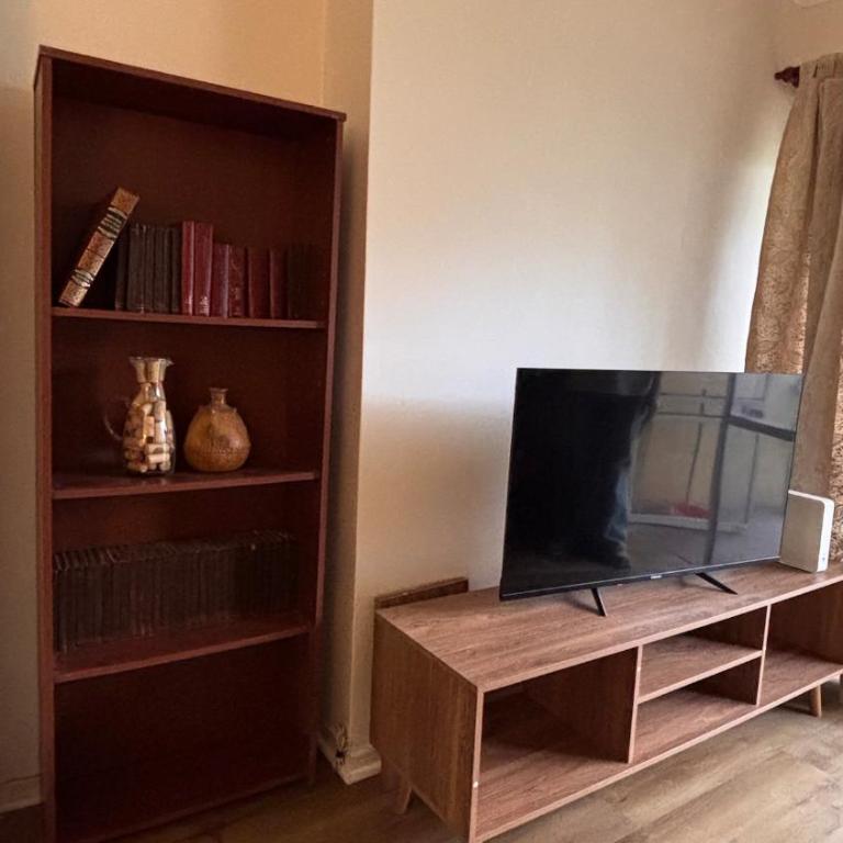 Departamento calle España, Frente a Centro Comercial - Three-Bedroom Apartment - 6