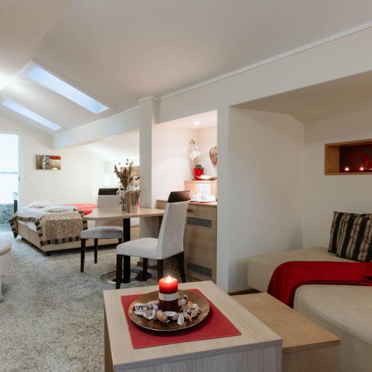 Hotel Neuhäusl - herzlich familiär - Superior Suite - 8