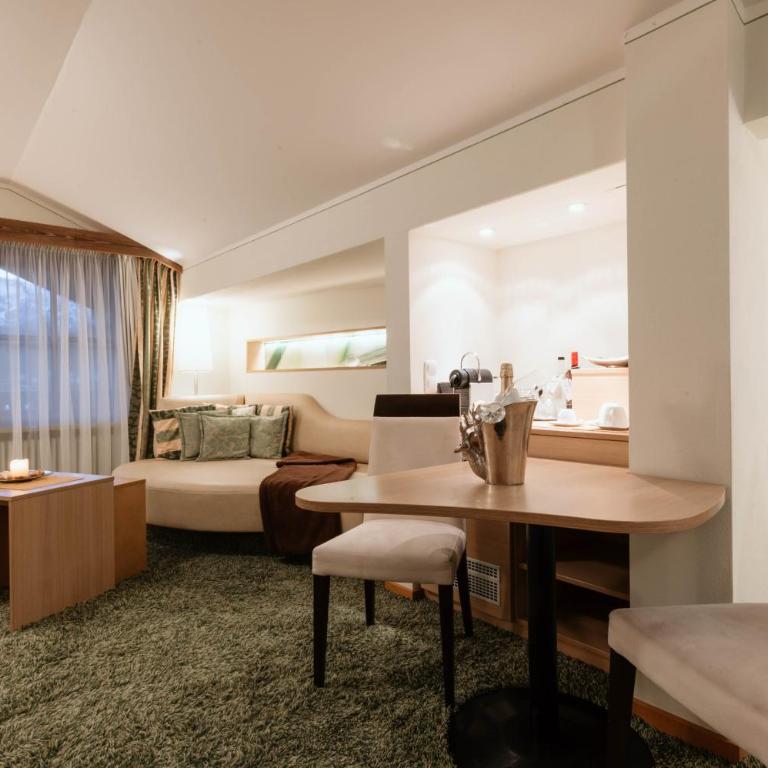 Hotel Neuhäusl - herzlich familiär - Superior Suite - 16