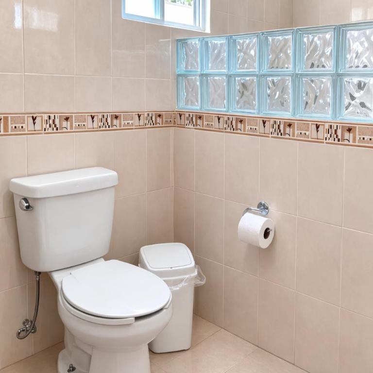 Guest house La Casa del Quetzal - Double Room with Private Bathroom - 11