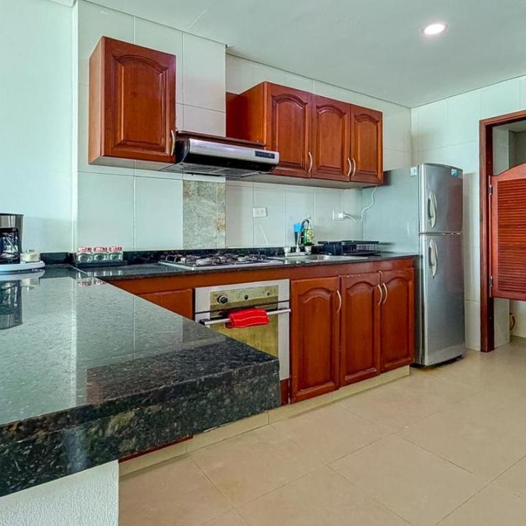 Vista al Mar desde tu balcón Torres del Lago Cartagena - Two-Bedroom Apartment - 12