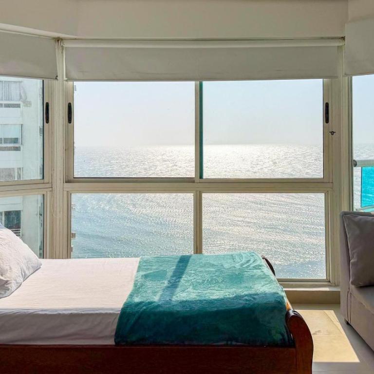 Vista al Mar desde tu balcón Torres del Lago Cartagena - Two-Bedroom Apartment - 4