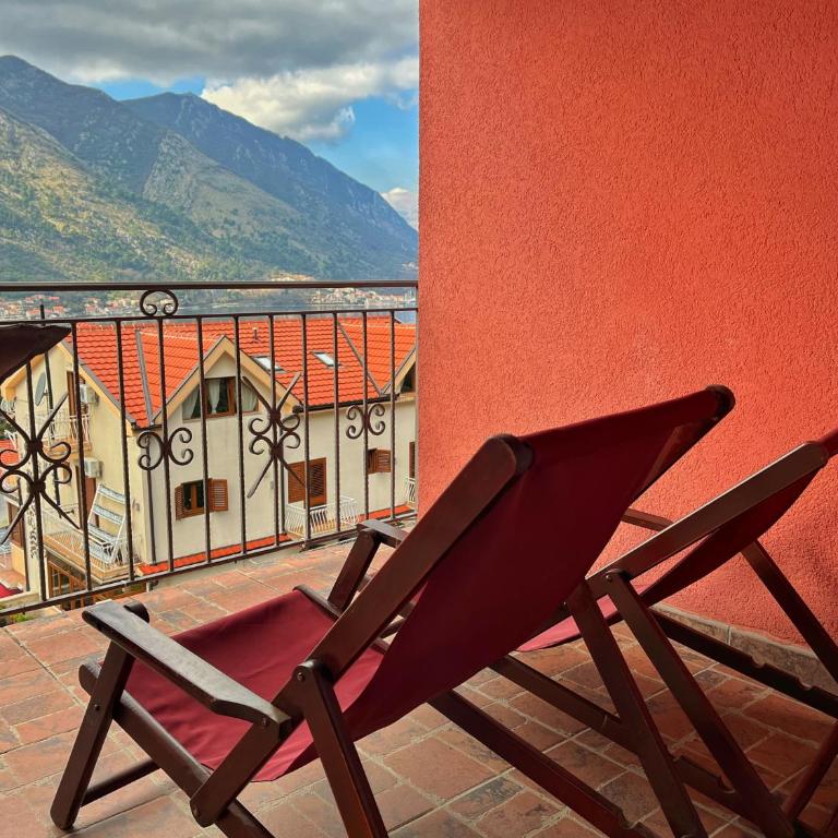 Apartments Lazarević - Comfort One-Bedroom Apartment with Balcony and Sea View - 2