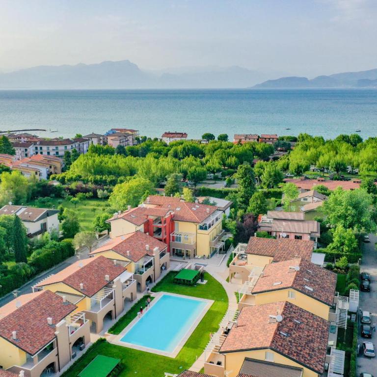 Peschiera Family Homes Fornaci - Two-Bedroom Apartment with Terrace - 2