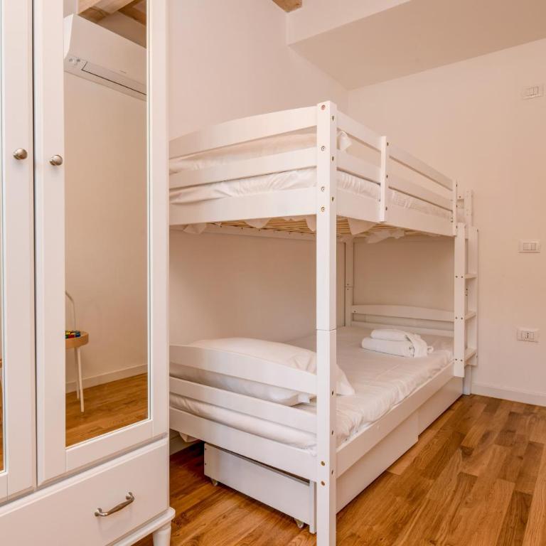 Peschiera Family Homes Fornaci - Two-Bedroom Apartment with Terrace - 12