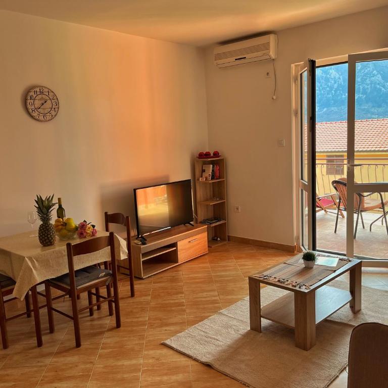 Apartments Lazarević - Apartment with Terrace - 7