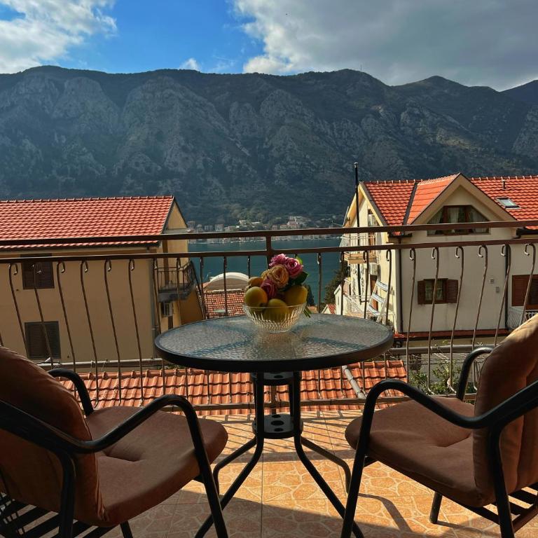 Apartments Lazarević - Apartment with Terrace - 10