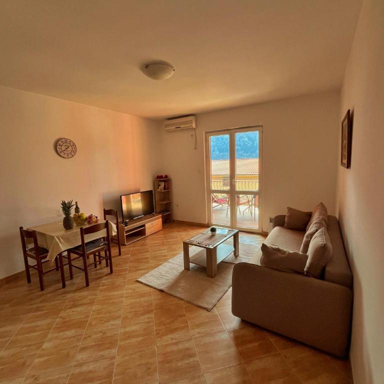 Apartments Lazarević - Apartment with Terrace - 12