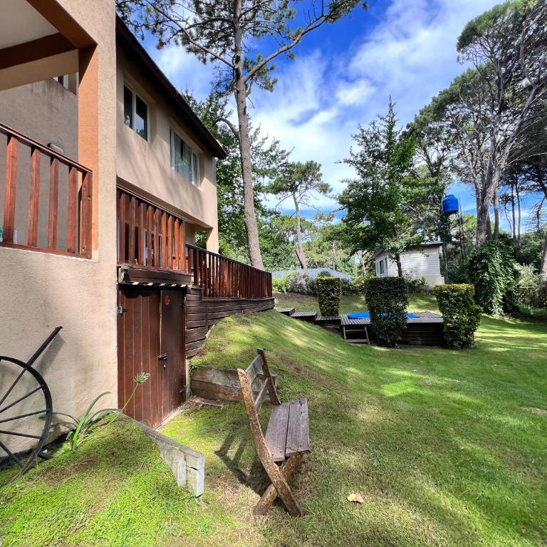 Casa con pileta en el Bosque de Cariló - Ideal Familias - Casa de 3 dormitorios - 21