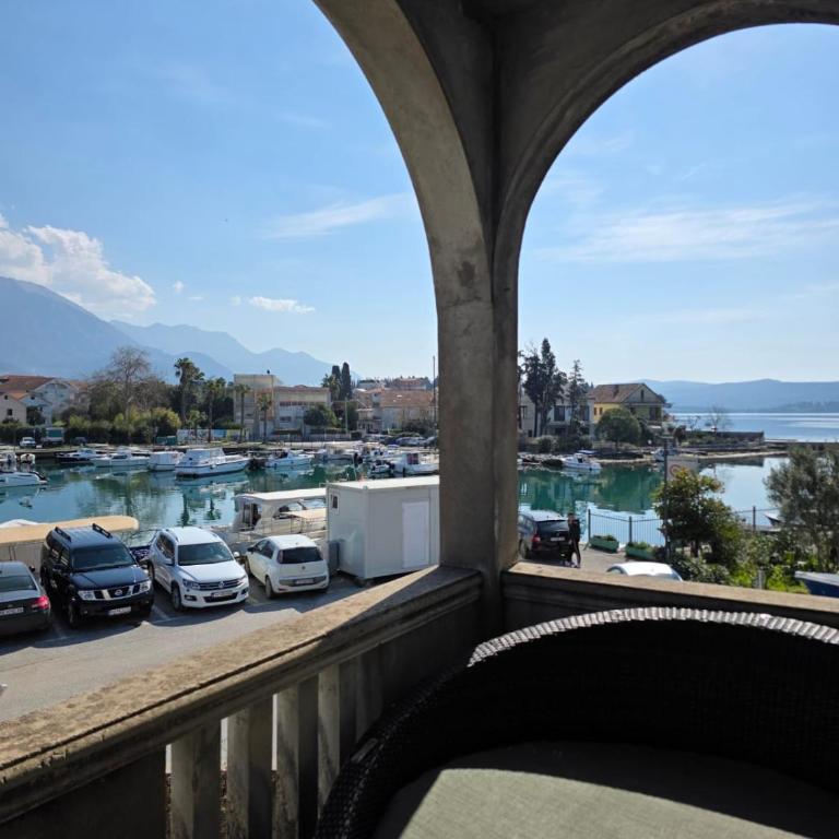 Villa Nela - Apartman Tipa "Suite" sa Bračnim Krevetom (Queen-size) i Pogledom na More - 13
