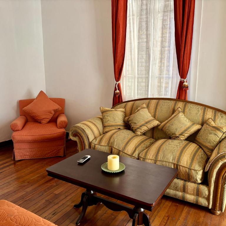 Casa colonial a pasos del metro 3D2B - Two-Bedroom House - 11