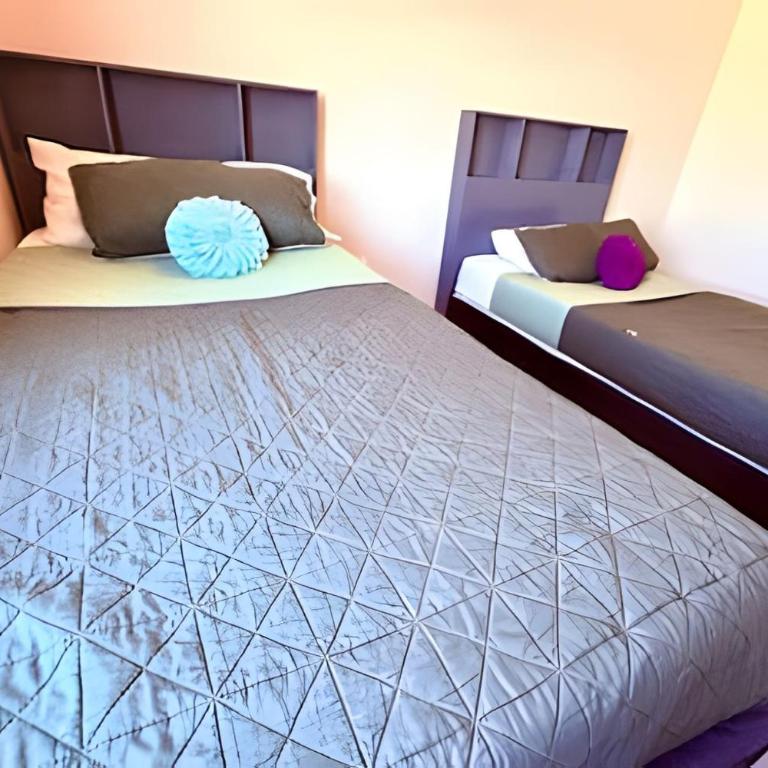 Centrico alojamiento para grupos/10px/wifi/parking - Family Room with Balcony - 2