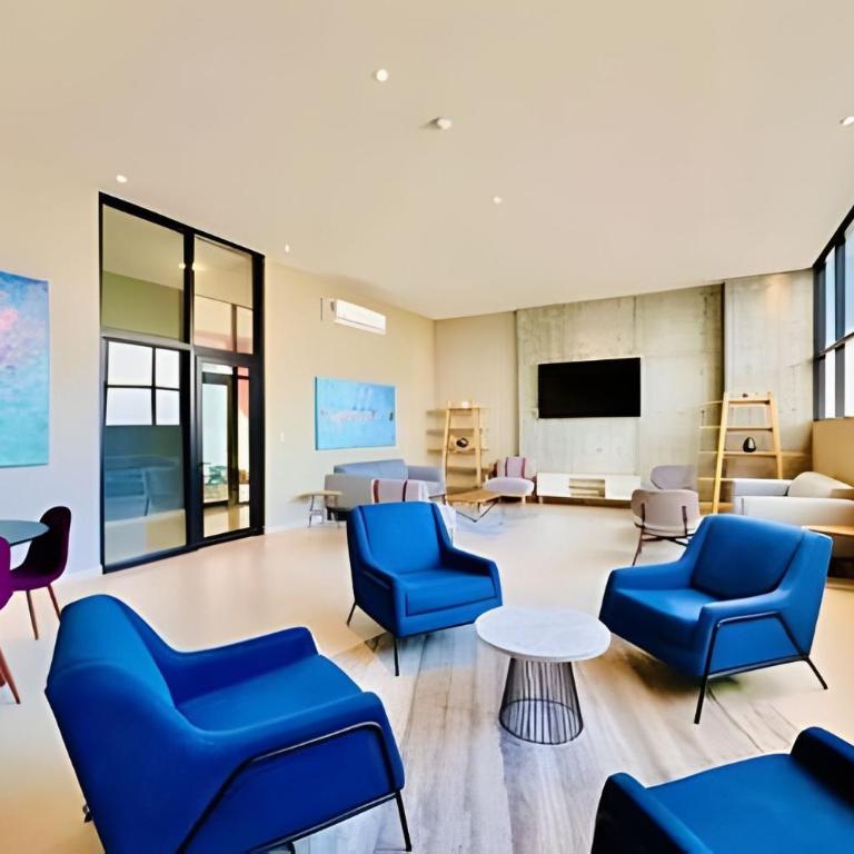 Centrico alojamiento para grupos/10px/wifi/parking - Family Room with Balcony - 16