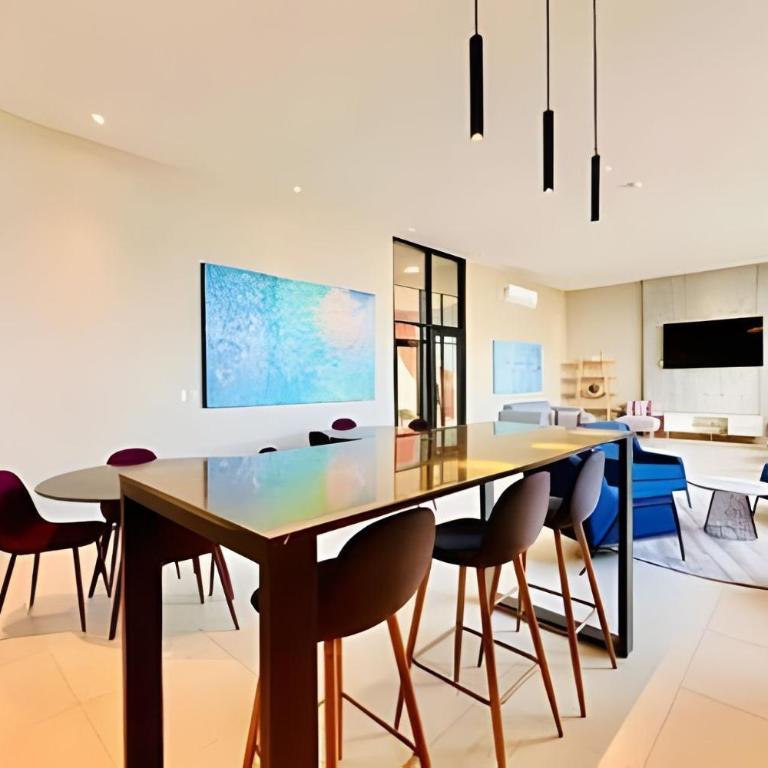 Centrico alojamiento para grupos/10px/wifi/parking - Family Room with Balcony - 18