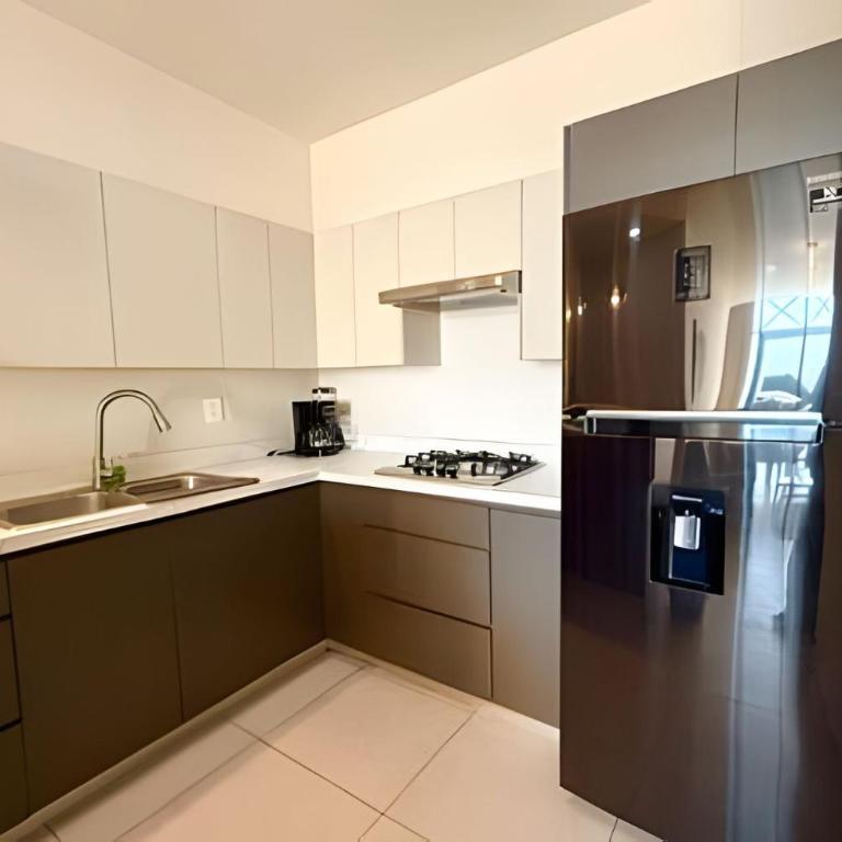 Centrico alojamiento para grupos/10px/wifi/parking - Family Room with Balcony - 28