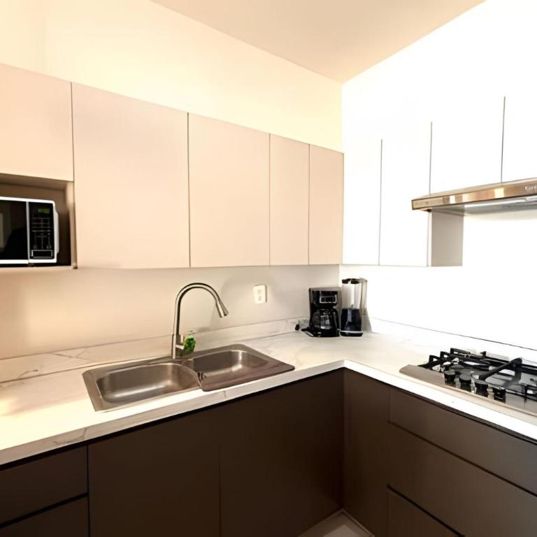 Centrico alojamiento para grupos/10px/wifi/parking - Family Room with Balcony - 29