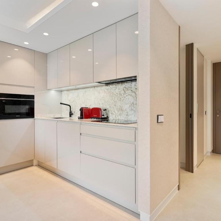 Modern Beachfront 2-Bedroom Apartment - Apartamento de 2 dormitorios - 10