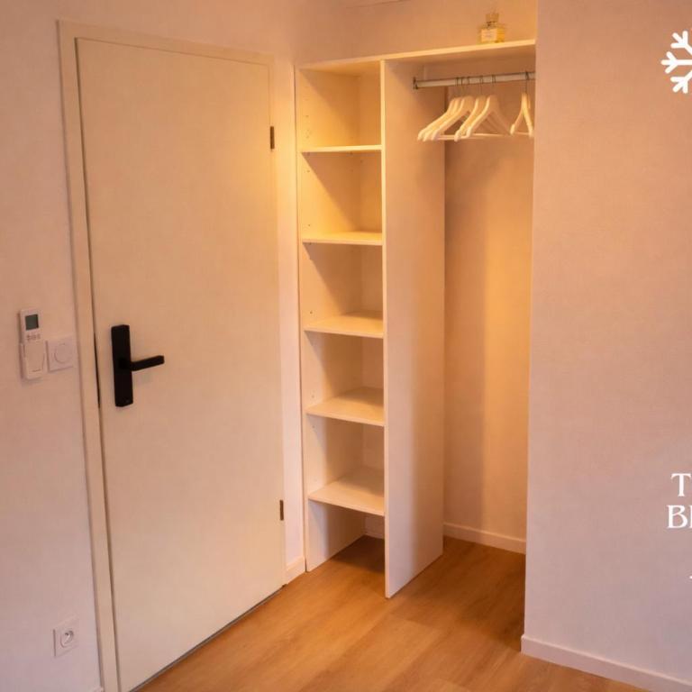 Mulhouse City Loft - Chambre Double avec Salle de Bains Commune - 12