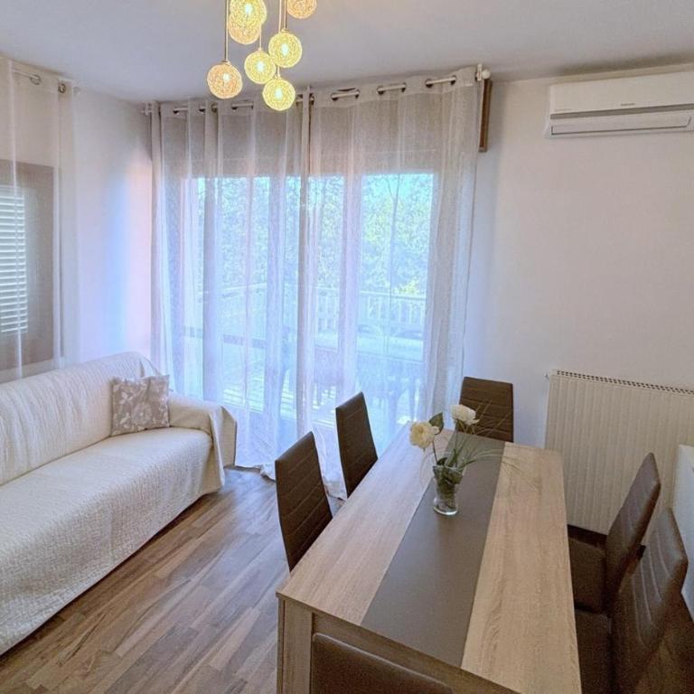 Last Minute Booking - Appartamento con 2 Camere da Letto - 5