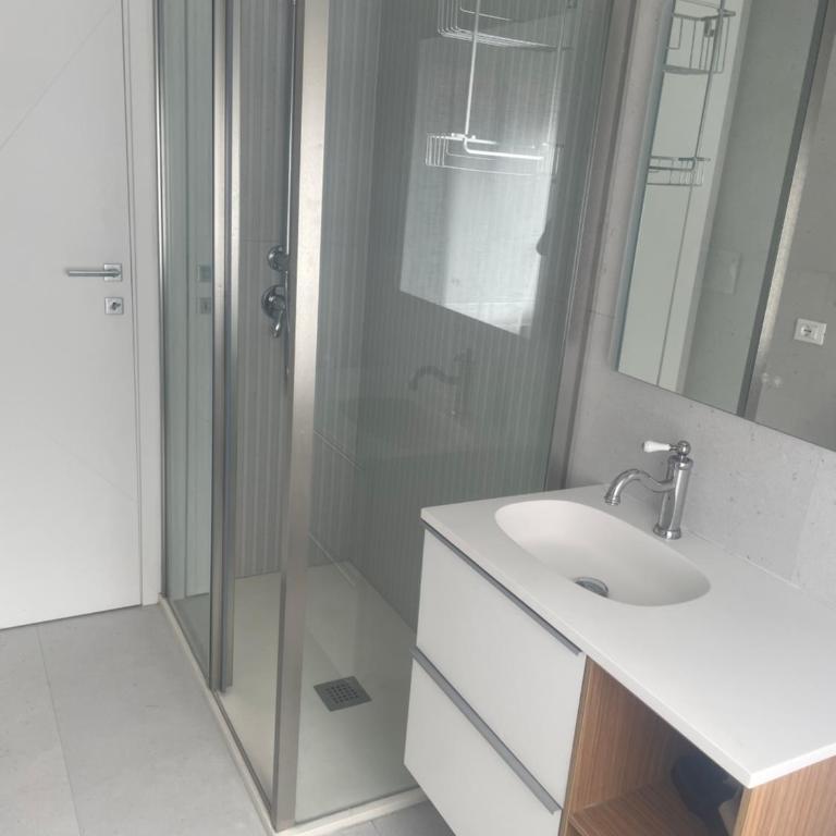 Tourgo Venice - Appartamento con 2 Camere da Letto e Balcone - 10