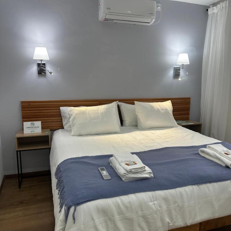 Pepe Hostel Boutique - Habitación Doble con baño privado - 9