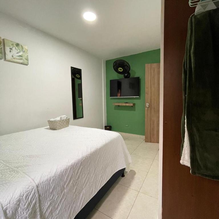 Olivo House Casa Hotel - Double Room with Private Bathroom - 11