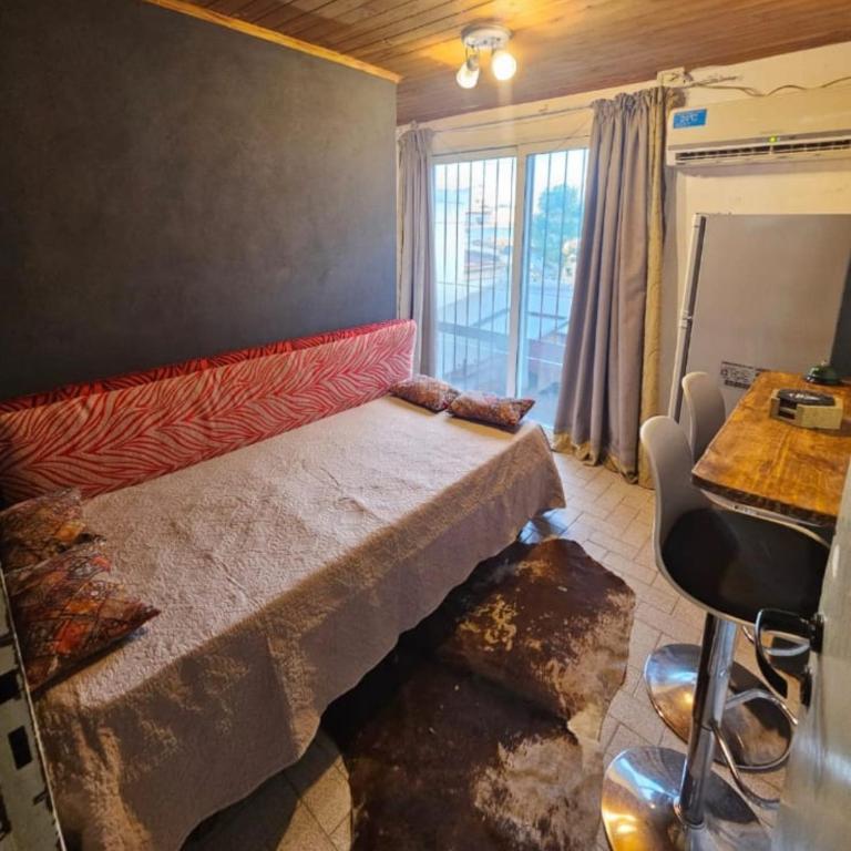 Departamento cómodo y renovado a pocas cuadras del parque mitre! - One-Bedroom Apartment - 4