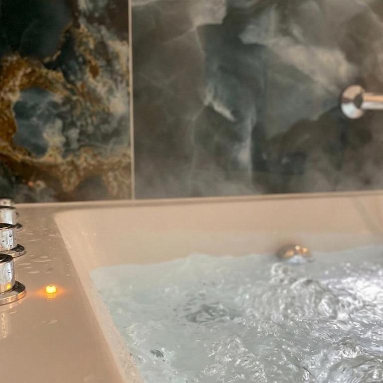 LE 21 - Suite SPA Premium - Jacuzzi Privatif & Vue Rhône - Appartement 1 Chambre - 5